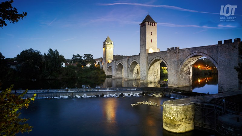  Gîtes de France Midi-Pyrénées - Pont Valentré à Cahors dans Le Lot.